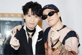 法老回应！福克斯和杨和苏重逢！图片