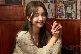 新来的女同事是个模特，领导对她特别关心，直到我升职后才发现…图片