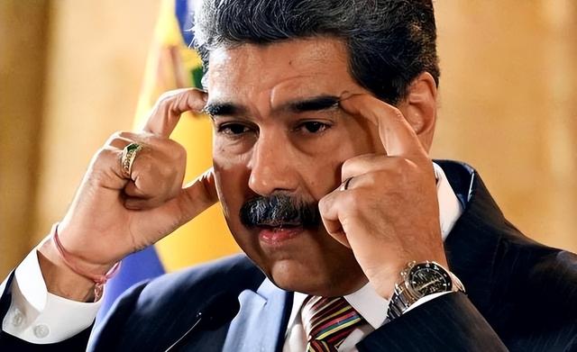 “世界强盗”名不虚传，美国空降委内瑞拉油轮，抢走200万桶石油