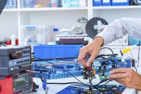 学电子信息首推，就业最好的五大专业图片