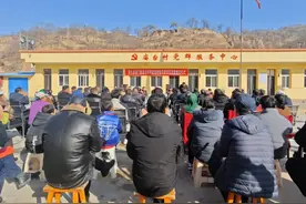 清水县远门镇：举办“传家训·树新风”文明实践活动暨庙台张氏家谱颁发仪式图片