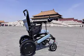 最新！2025年老人电动轮椅十大国产品牌及价格图片