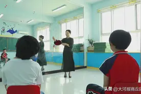 柘城县：自编自导文艺节目 丰富多彩校园生活图片