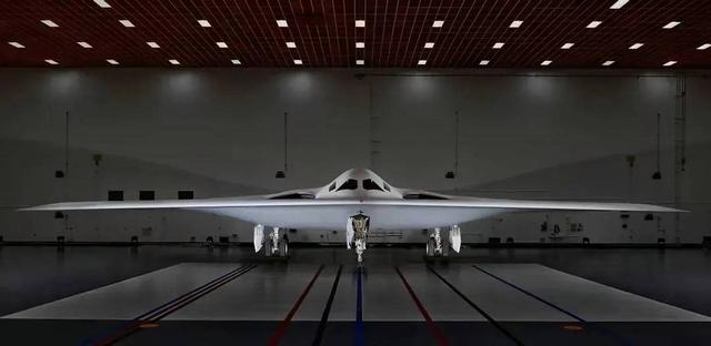 中美一旦开战	，美军将全面轰炸中国？基辛格曾称：中美正走向悬崖