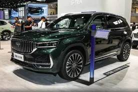 星越L 2025款东方曜望月版：16.47万的四驱顶配，值不值这个价？图片