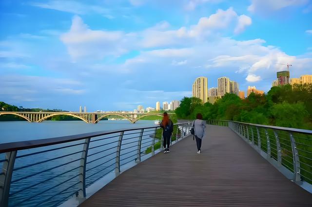 清明避峰首选！这座嘉陵江畔小城，美景+美食直接封神！