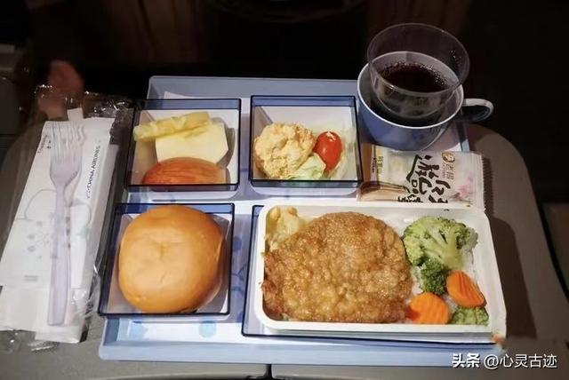 印度是空姐的噩梦？在飞机厕所洗手池上拉屎，一出机场臭味扑鼻