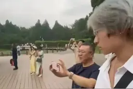 网红炫耀“痛打”日本游客，不能让爱国成为这些流氓的庇护所图片