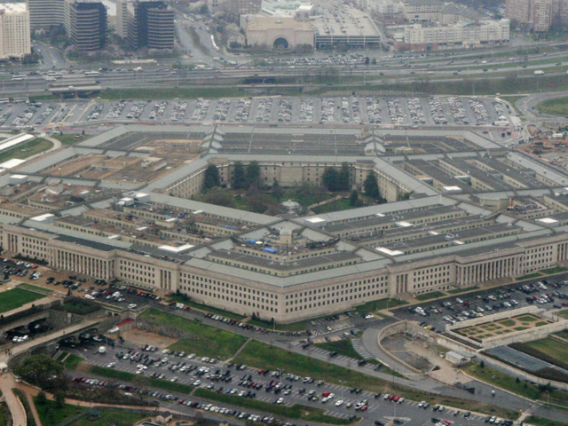 王炸来了，解放军新机型亮相，西太最强打击编队成型，美心态崩了