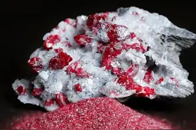 朱砂的挑选与佩戴禁忌图片