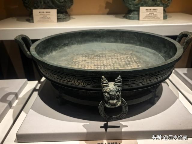 宝鸡这个县要是升成市，就改名猕猴桃市，简称“猕市”，看行不行