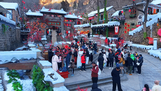 年味十足的山东宝藏小城，不仅是鲁菜重要发源地，还是“中国琉璃之乡”！