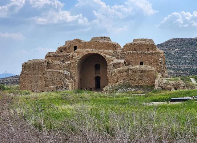 伊朗34处古迹，同步修复伊朗法尔斯省，连接千年文明发展旅游