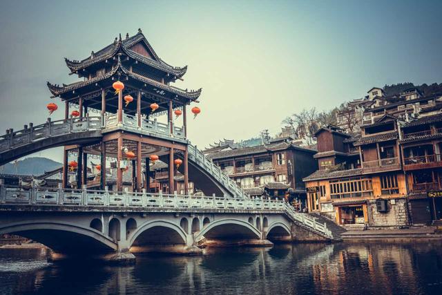 想玩点不一样，这个冬天，让我们去湘西过大年！