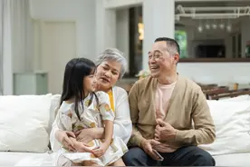 “人老留五物，子孙才会富”，人过70，要给子孙留下哪5样东西？图片