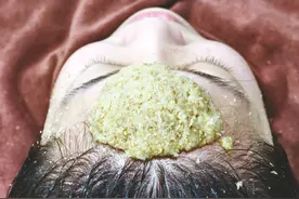 外地游客慕名来南宁“搓姜蓉”，医生解密→图片