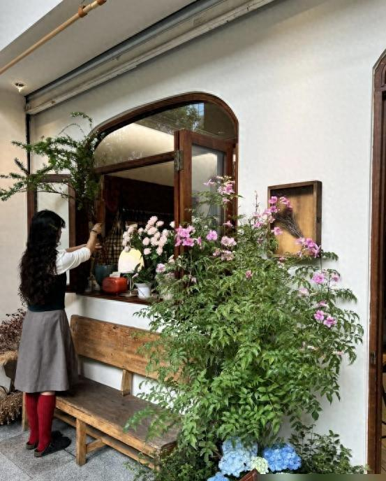 “阴花不能进阳宅”，家里若有这5种花，请赶紧“搬出去”！