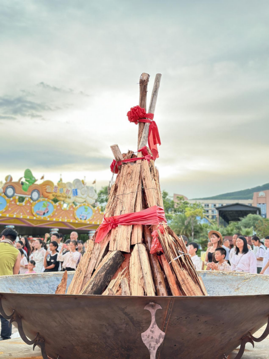 暑期亲子去哪玩？侏罗纪盛夏狂欢节畅玩指南来了~快来抢免费门票！