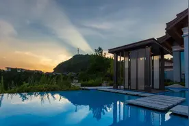 苏州一温泉酒店女浴区惊现男员工！酒店：临时协助清洁，属于偶然事件图片