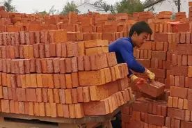 为何我国会“禁止使用”红砖盖房？看看它的危害，你就明白了图片