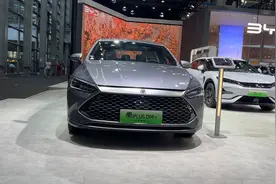 售6.9万，实测油耗4.5L，9个月卖出20万台！秦PLUSDMi毛病多吗图片