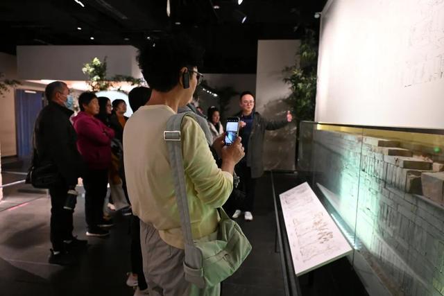 人挤人的南京，现在还值得去吗？