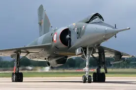 最快轰炸机来自法国？就这身板居然敢叫轰炸机？拿什么和轰6比！图片