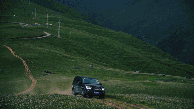 西藏最美公路！409公里串起雪山桃花湖泊