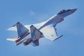 悔之晚矣！俄苏35SM晚问世近10年，为何没学歼10C借鉴歼20模式？图片