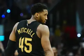 米切尔离队新闻已写完，却被他自己撕了图片