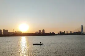 我是一个54岁的老男人，现在的生活状态是这样的图片