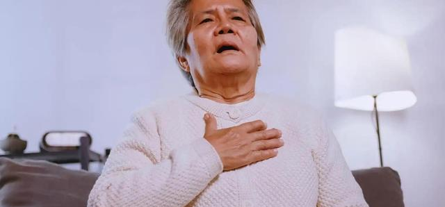 医生提醒。立刻停止3项运动，不仅锻炼效果很差	，还对身体伤害大