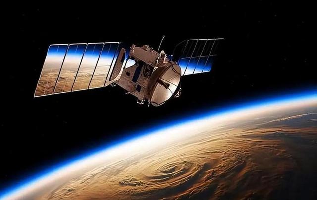 马斯克星链危机：5年坠毁583颗卫星！太阳风暴致卫星寿命缩短20%