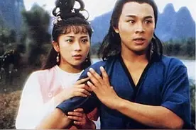 利智62岁幸福难掩，被李连杰丢下，住贫民窟10年的黄秋燕如何了？图片