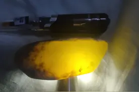 捡和田玉的三个层次境界：上手、眼力、心理感应，第三层次可发财图片