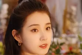 短剧女主排行大换血，刘念霸榜，岳雨婷榜二，前十都是美女！图片