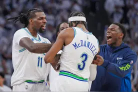 整个NBA颤抖！华兹喊话：与里德、麦克丹尼尔斯组合吓坏其他球队图片