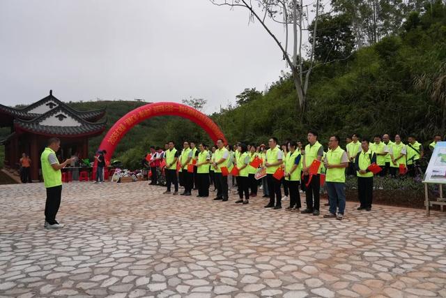 仁化县：“绿美仁化・骑心协力”迎双节 绘就生态文旅新图景