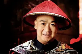 纪晓岚活了82岁，刘庸活了85岁，那和珅活了多少岁？图片