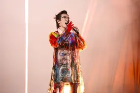 林志炫《歌手》舞台演绎《悟空》被丁太升说是“烂歌”，原唱戴荃回应：挺无聊的图片