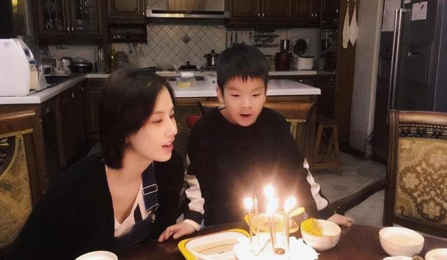黄圣依做梦也没想到，离婚才7个月，8岁的儿子就开始为她争光了