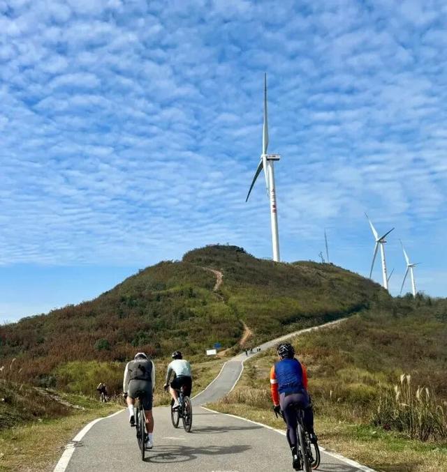 别问了！长沙秋日骑行天花板在这儿！