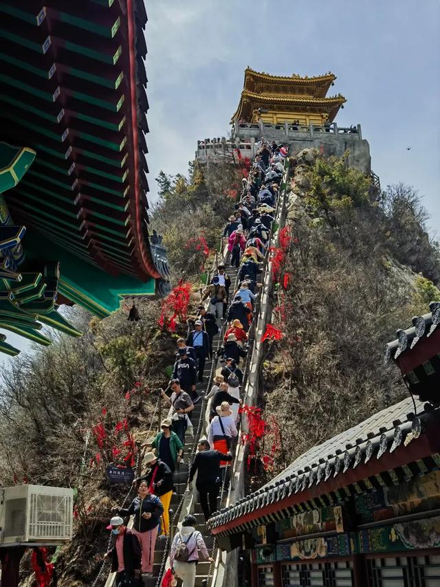 “天下无双圣境,世界第一仙山”的河南洛阳老君山