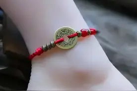 古代青楼女子为何有的在腰间系一根红绳，有的却在脚上？图片