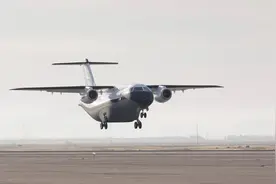 【冷门飞行器197】臭鼬工厂的碳纤维运输机——X-55A图片