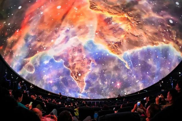 科普嘉年华怎么玩？震撼大片+球幕星空音乐会不容错过！