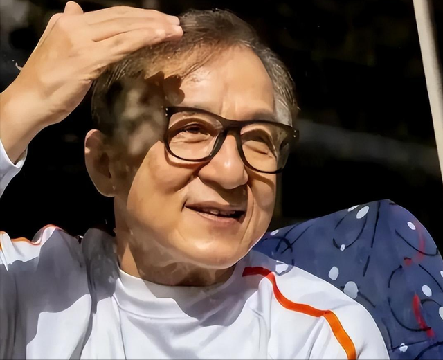 成龙砸4000万认回女儿，房祖名帮忙林凤娇沉默	，吴卓林的话最清醒