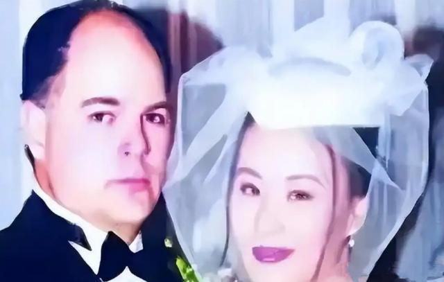 原来早已不是中国籍，被老外“玩腻”后回国，郑绪岚现状令人唏嘘