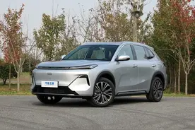 9.98万起！续航1420km，别只看宋Pro、银河L7！图片