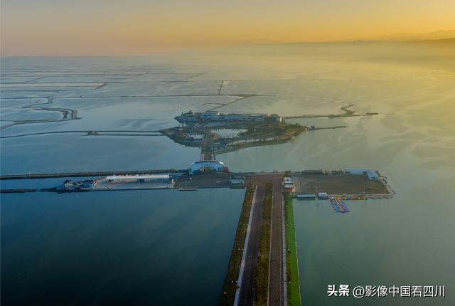 山西运城：盐湖日出美如画